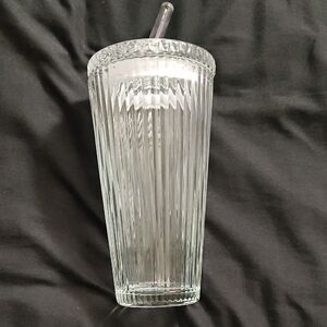 Clear Tumbler with Straw